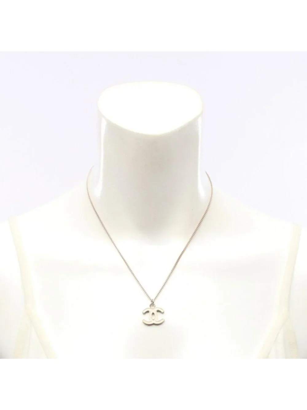 Chanel Necklace CC Logo 07 Beige